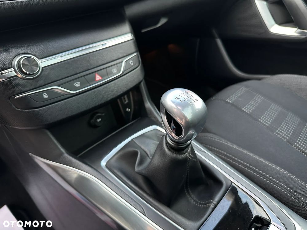 Peugeot 308 BlueHDi 120 Stop & Start Allure - 22