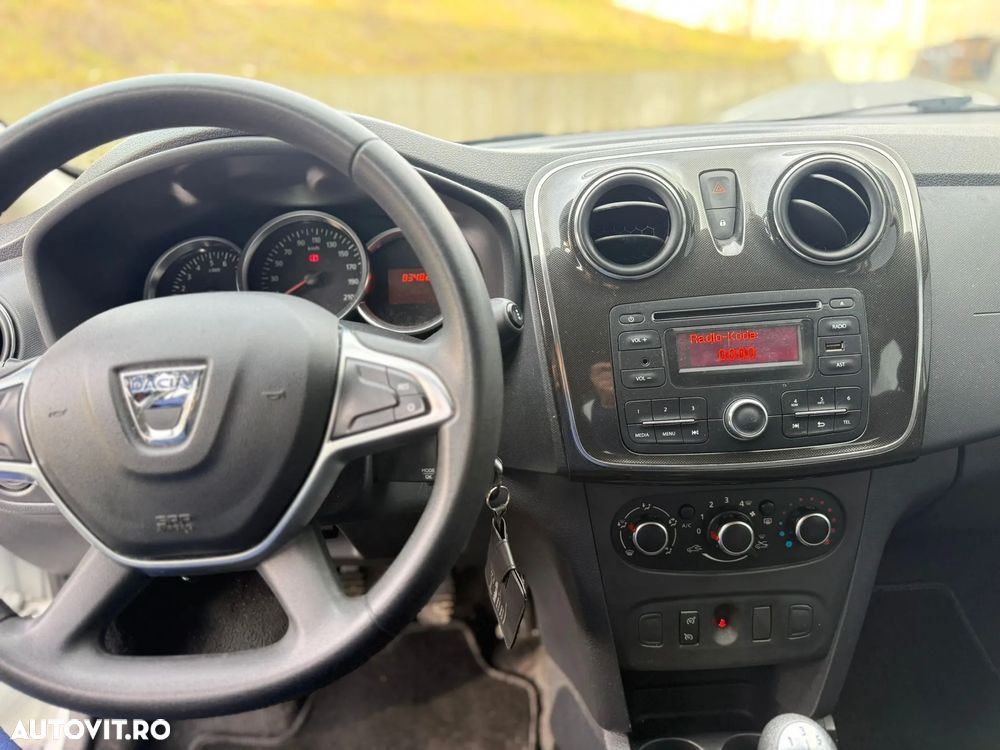 Dacia Sandero - 8
