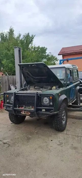 Land Rover Defender 90 Hard Top - 8