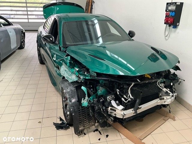 Alfa Romeo Giulia 2.9 V6 Bi-Turbo AT8 Quadrifoglio - 2