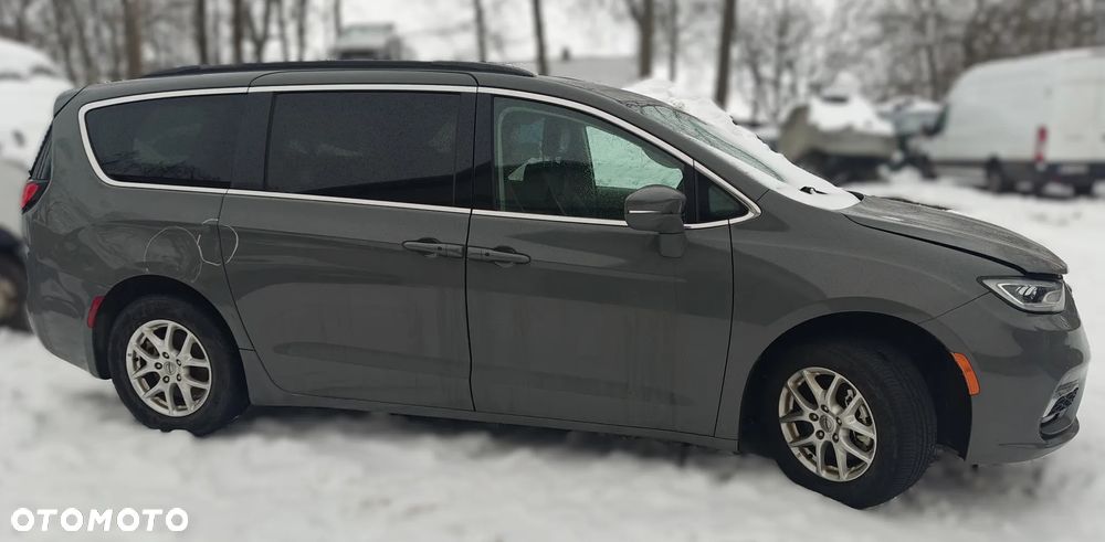 Chrysler Pacifica - 7