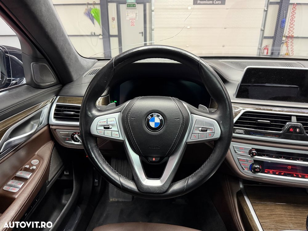 BMW Seria 7 745Le xDrive - 18