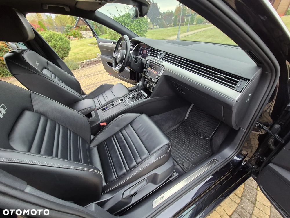Volkswagen Passat - 27