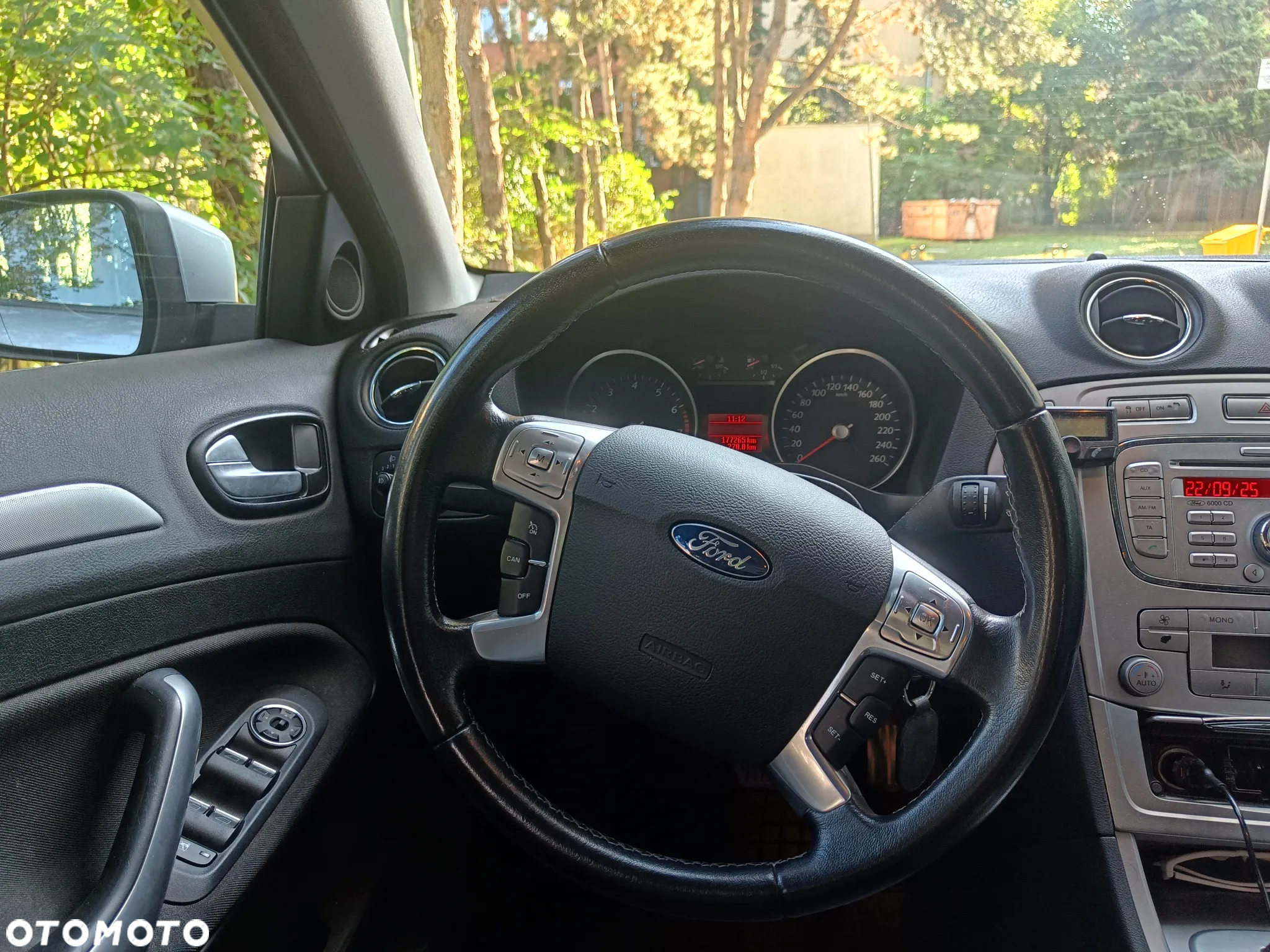 Ford Mondeo 2.3 Ghia - 7