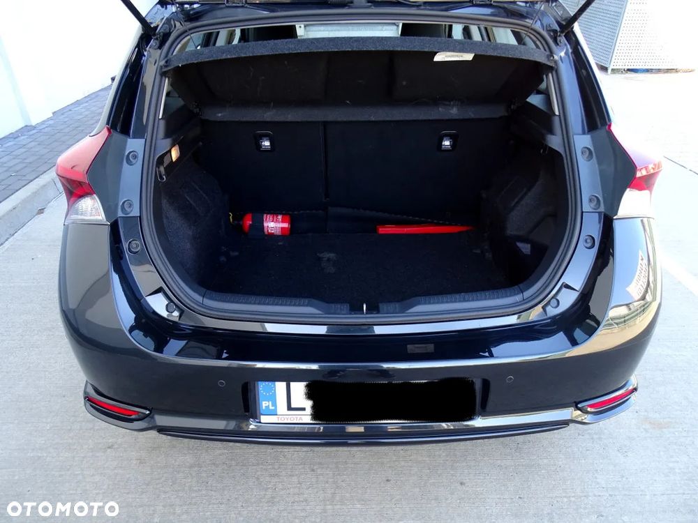 Toyota Auris - 13