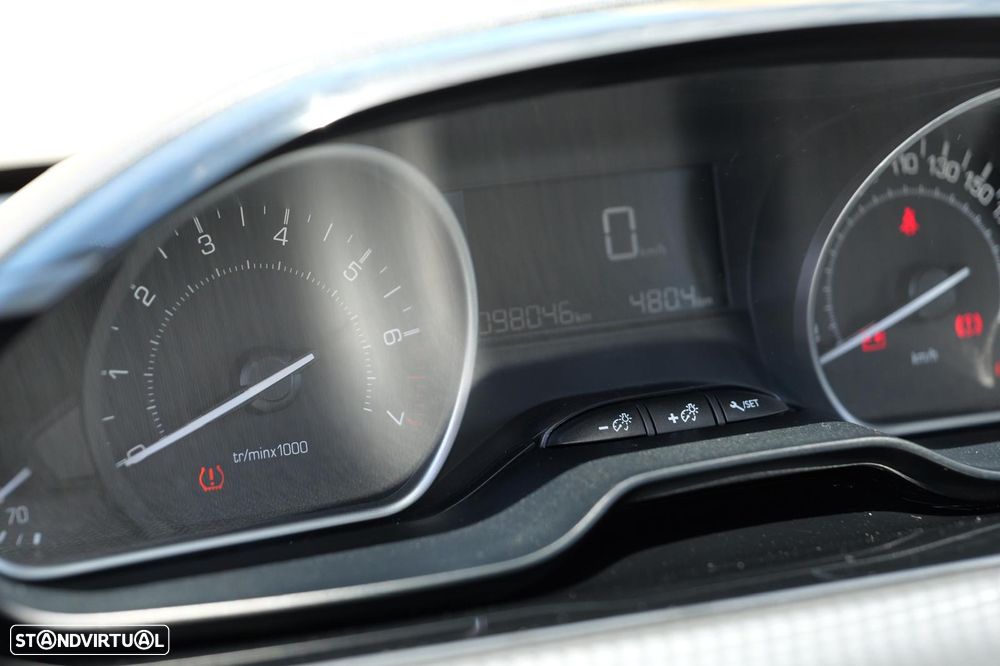 Peugeot 208 82 PureTech Style - 8