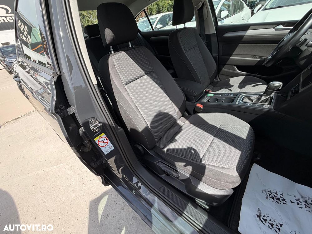 Volkswagen Passat 2.0 TDI DSG Comfortline - 19