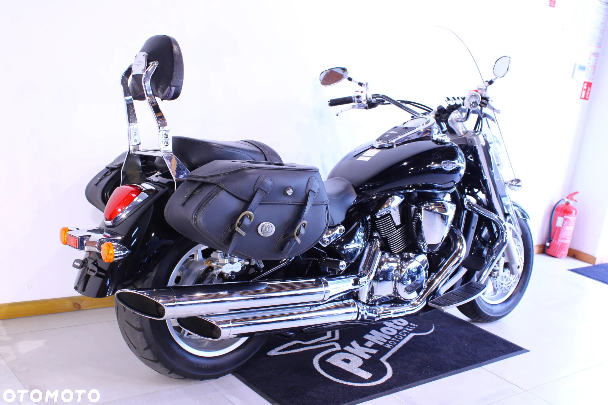 Suzuki Intruder - 5