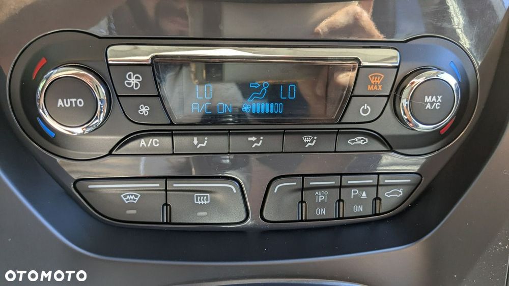Ford Kuga - 26