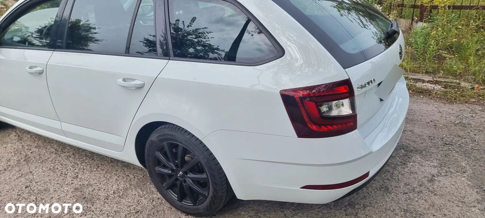 Skoda Octavia 2.0 TDI DSG Clever - 5