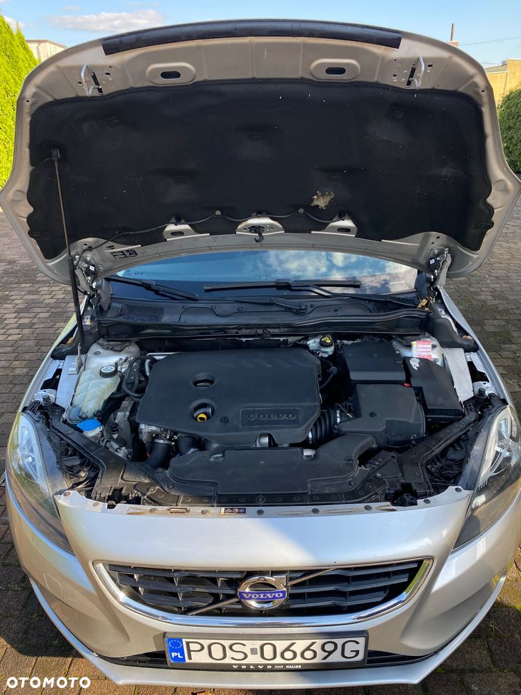 Volvo V40 D2 Kinetic - 16