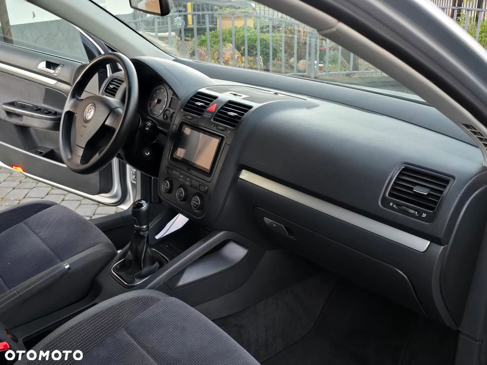 Volkswagen Jetta 1.6 United - 28