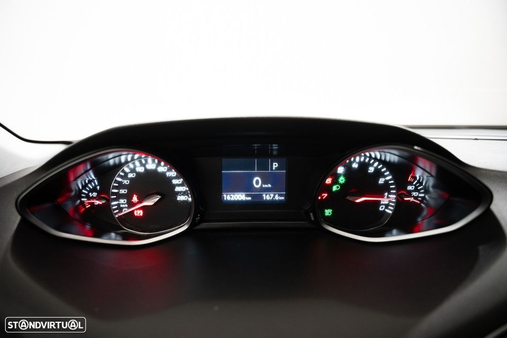 Peugeot 308 1.2 PureTech Allure EAT8 - 24