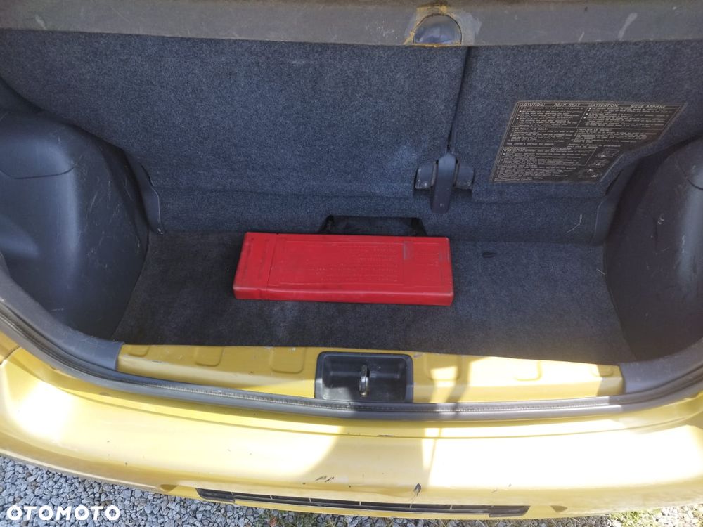 Toyota Yaris - 14