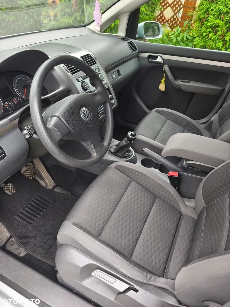 Volkswagen Touran 1.9 TDI Welcome - 9