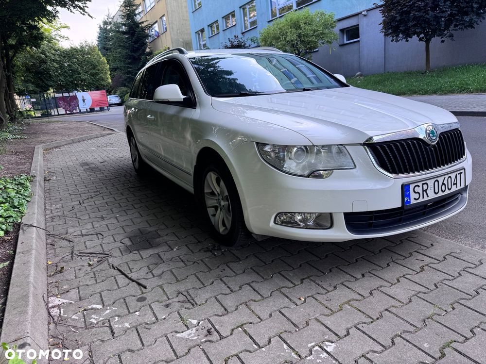 Skoda Superb 2.0 TDI Active DSG - 4