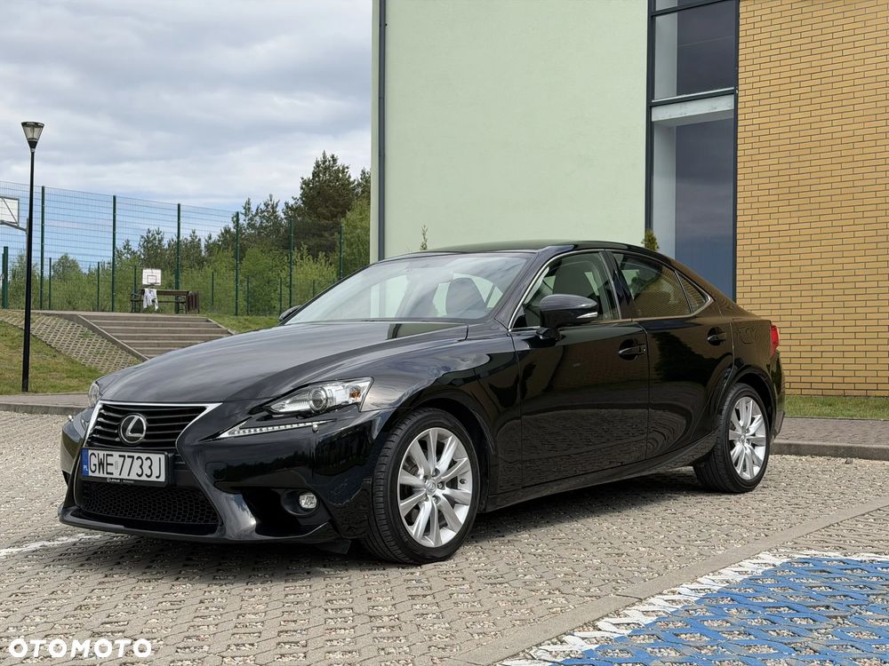 Lexus IS - 1