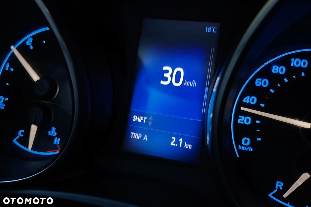 Toyota Auris 1.6 D-4D Executive - 27