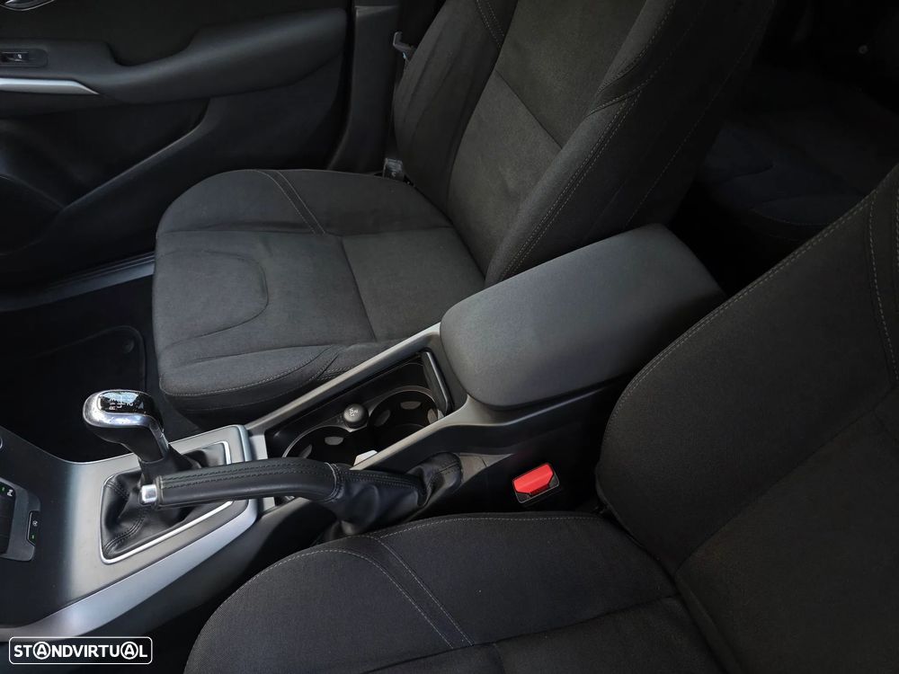 Volvo V40 Cross Country 1.6 D2 Summum - 47