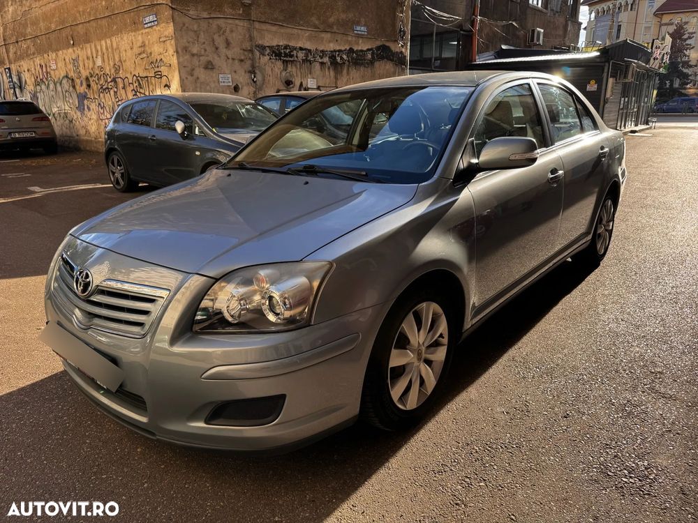 Toyota Avensis 1.6 Comfort - 9