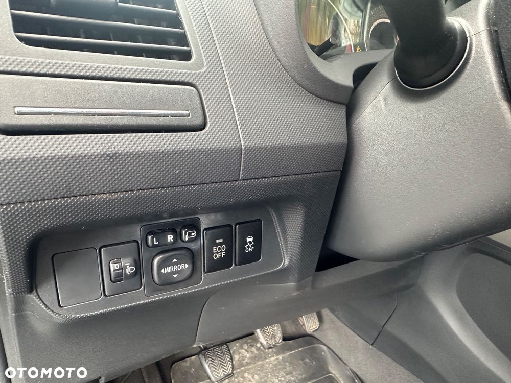 Toyota Auris 1.33 VVT-i Edition - 24