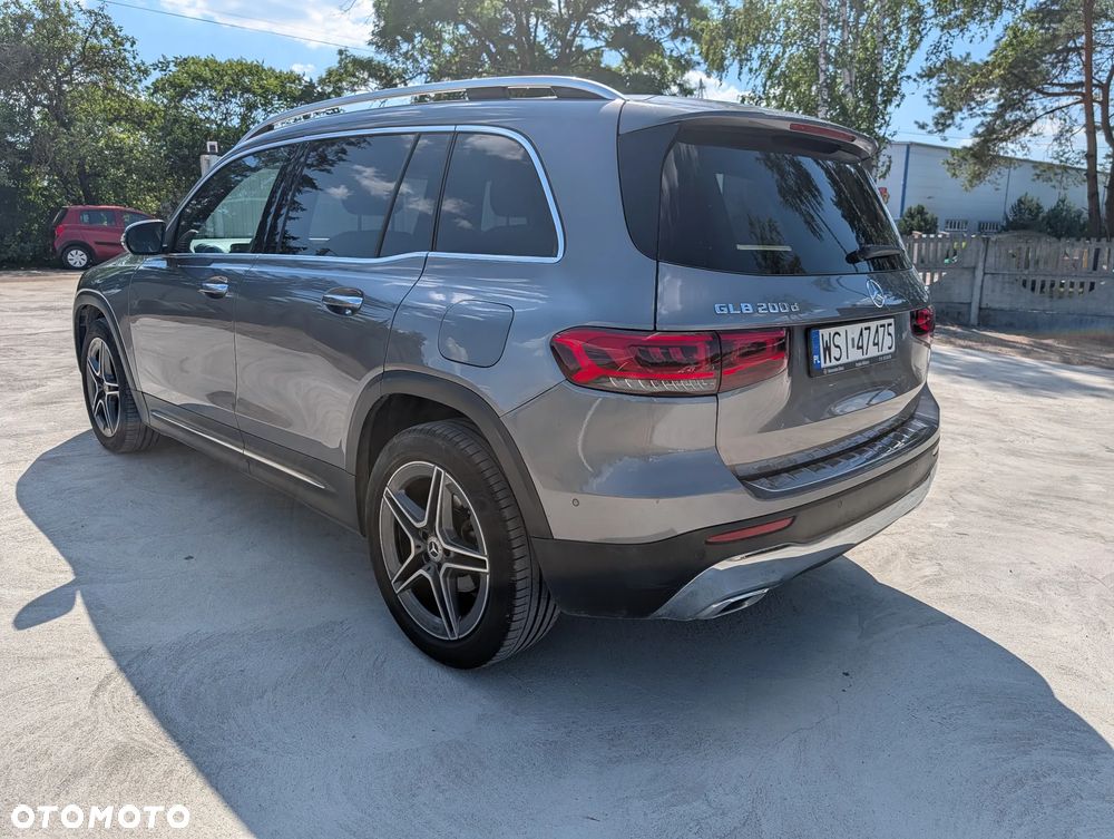 Mercedes-Benz GLB 200 d 4-Matic 8G-DCT - 4