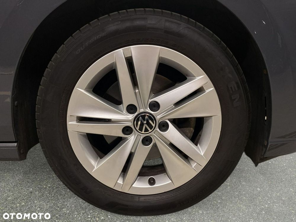 Volkswagen Golf - 11