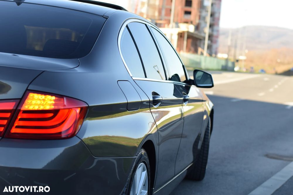 BMW Seria 5 525d xDrive Aut. - 29