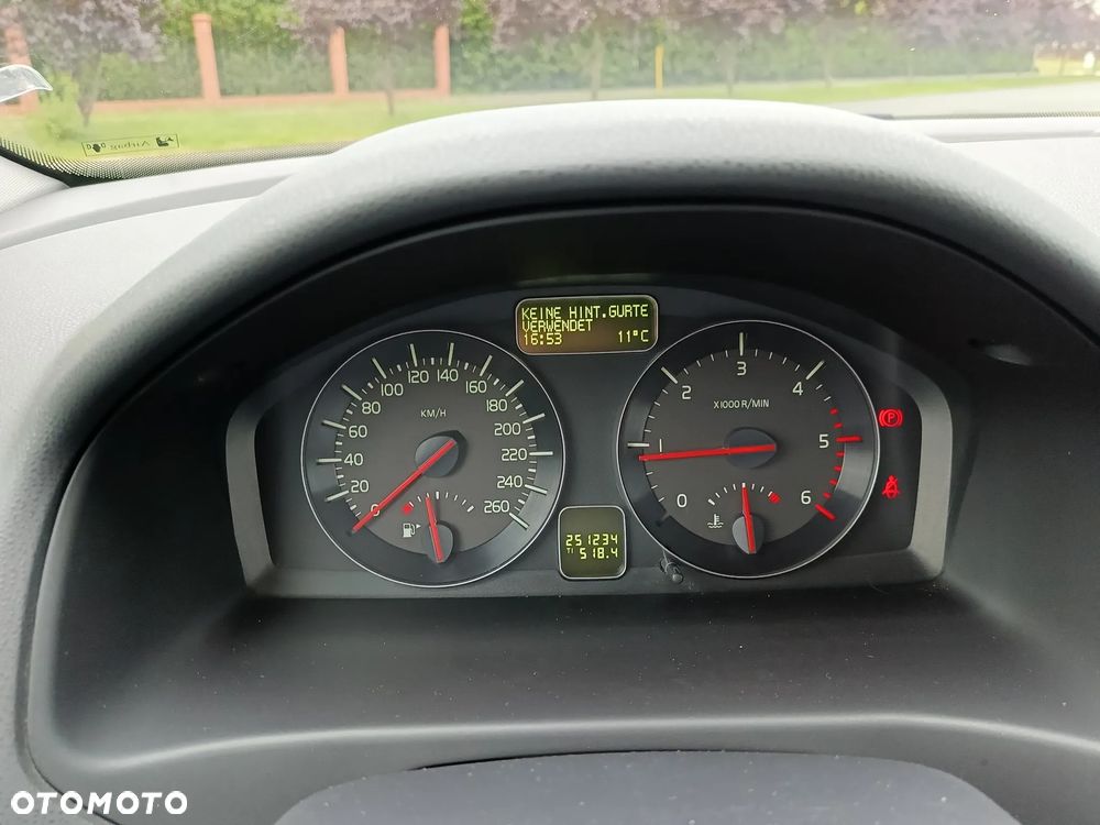 Volvo V50 D2 R-Design - 13