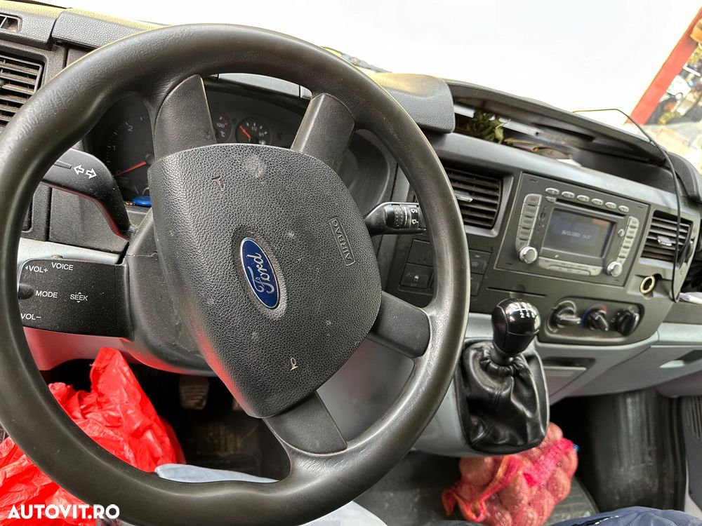 Ford Transit an 2013 2.2 tdi E5 Unic Proprietar de 10 ani Stare buna Carte Service Fără accidente L2H2 Navi Revizii la zi km reali Navi - 21