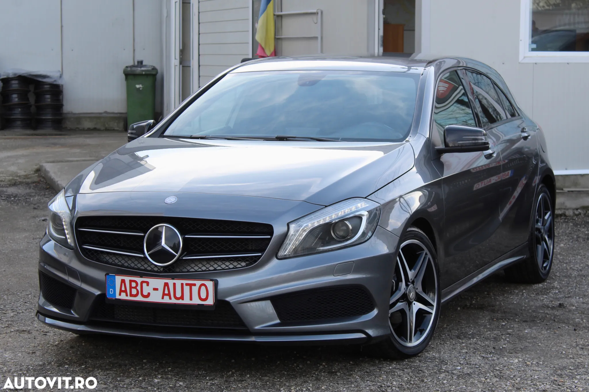 Mercedes-Benz A 180 (BlueEFFICIENCY) AMG Sport - 4