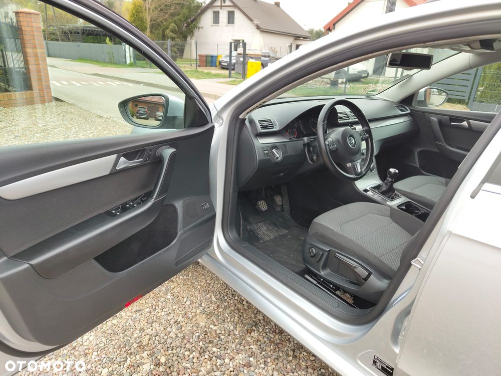 Volkswagen Passat - 6