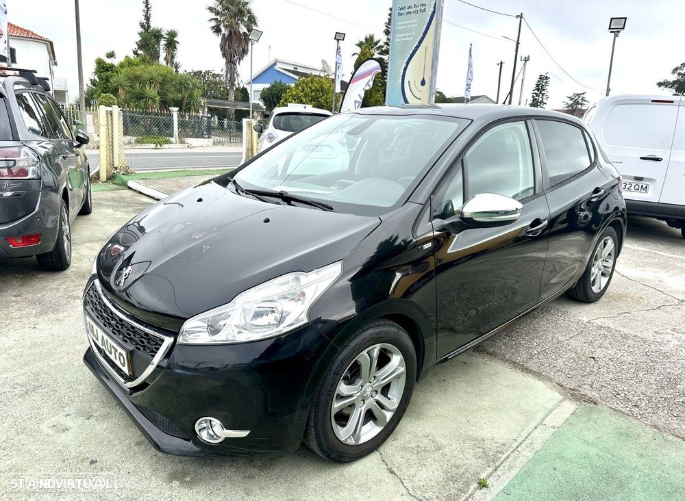 Peugeot 208 1.2 VTi Allure - 4