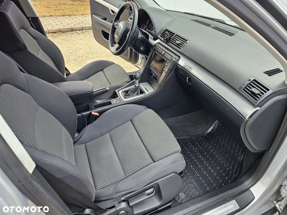 Audi A4 Limousine - 18