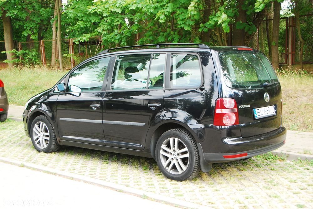 Volkswagen Touran 1.9 TDI Conceptline - 3