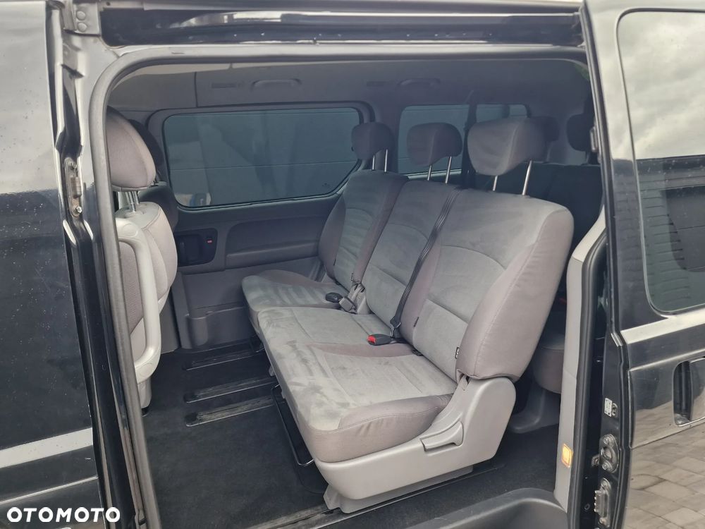 Hyundai H-1 2.5 CRDi Travel Comfort - 29