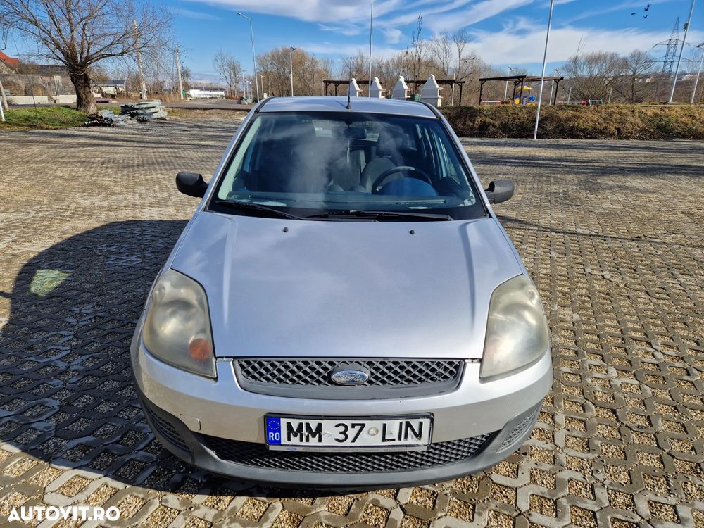 Ford Fiesta 1.25i Ambiente - 2