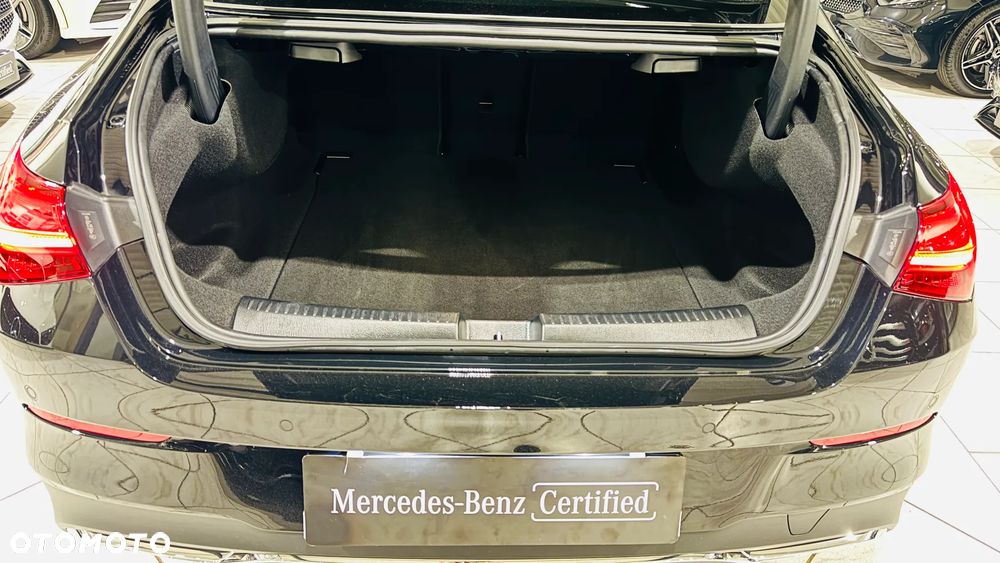 Mercedes-Benz CLA 180 Progressive 7G-DCT - 34