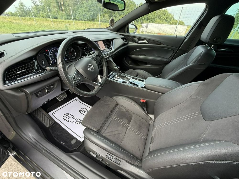 Opel Insignia - 17