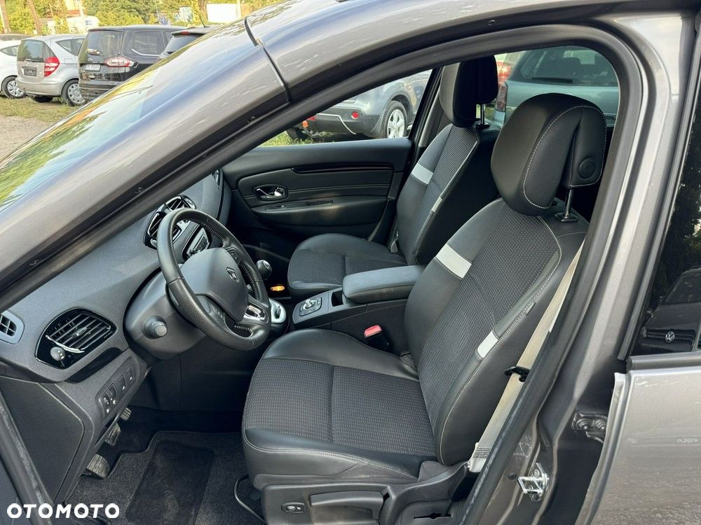 Renault Grand Scenic - 23