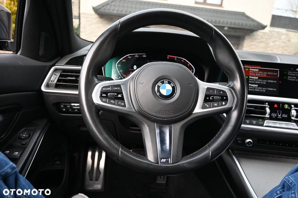 BMW Seria 3 320d Edition M Sport Shadow - 28