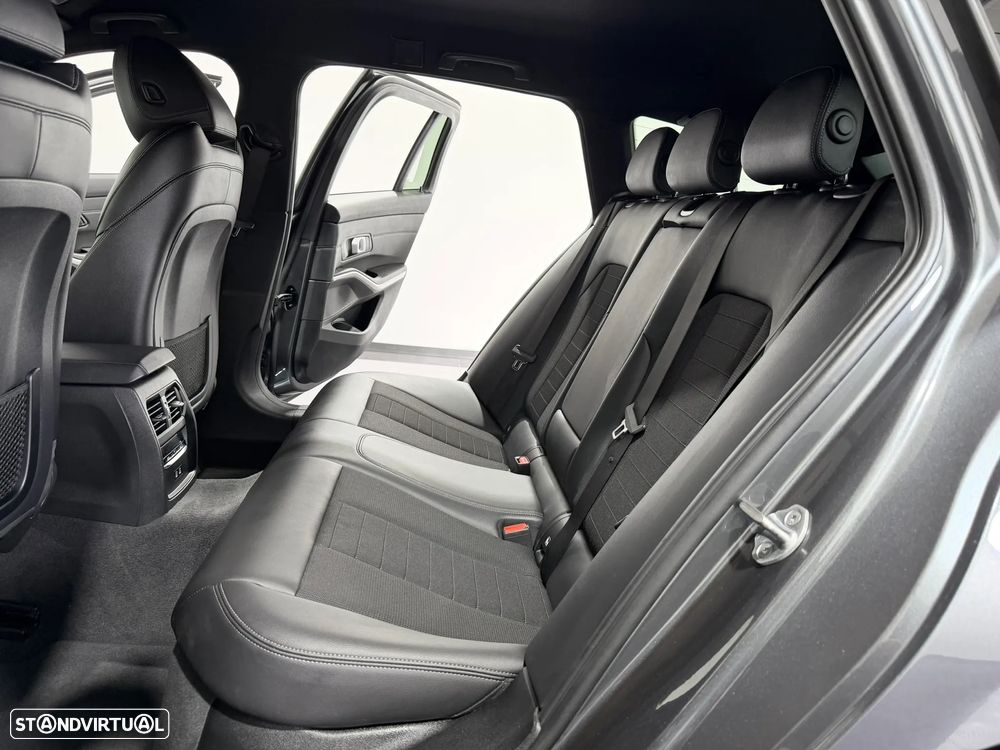 BMW 320 e Corporate Edition Auto - 45