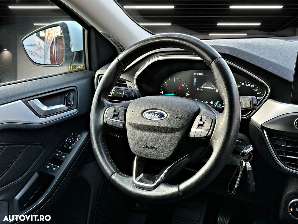 Ford Focus 1.5 EcoBlue Start-Stopp-System COOL&CONNECT DESIGN - 32