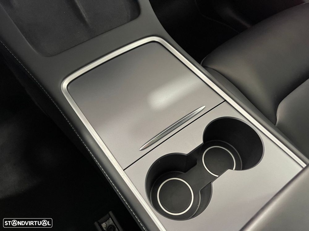 Tesla Model Y Standard - 43