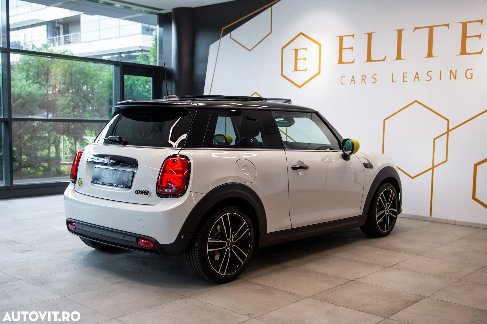 Mini Cooper SE Standard - 10
