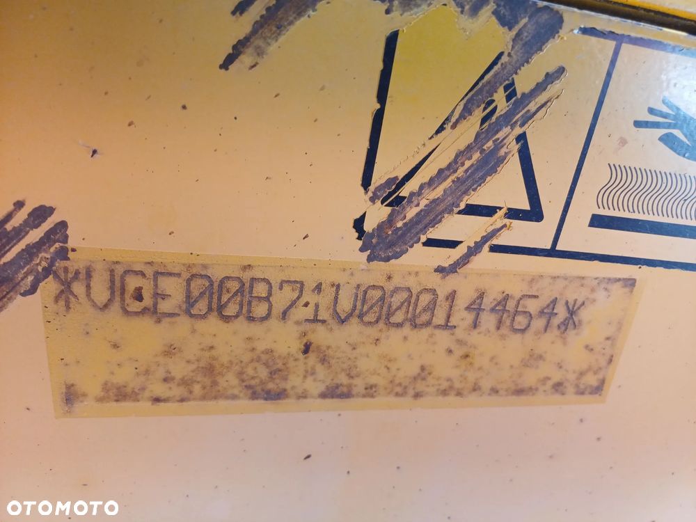 Volvo BL71 - 8