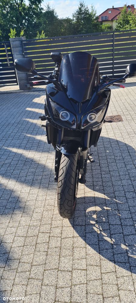 Yamaha FZ - 21