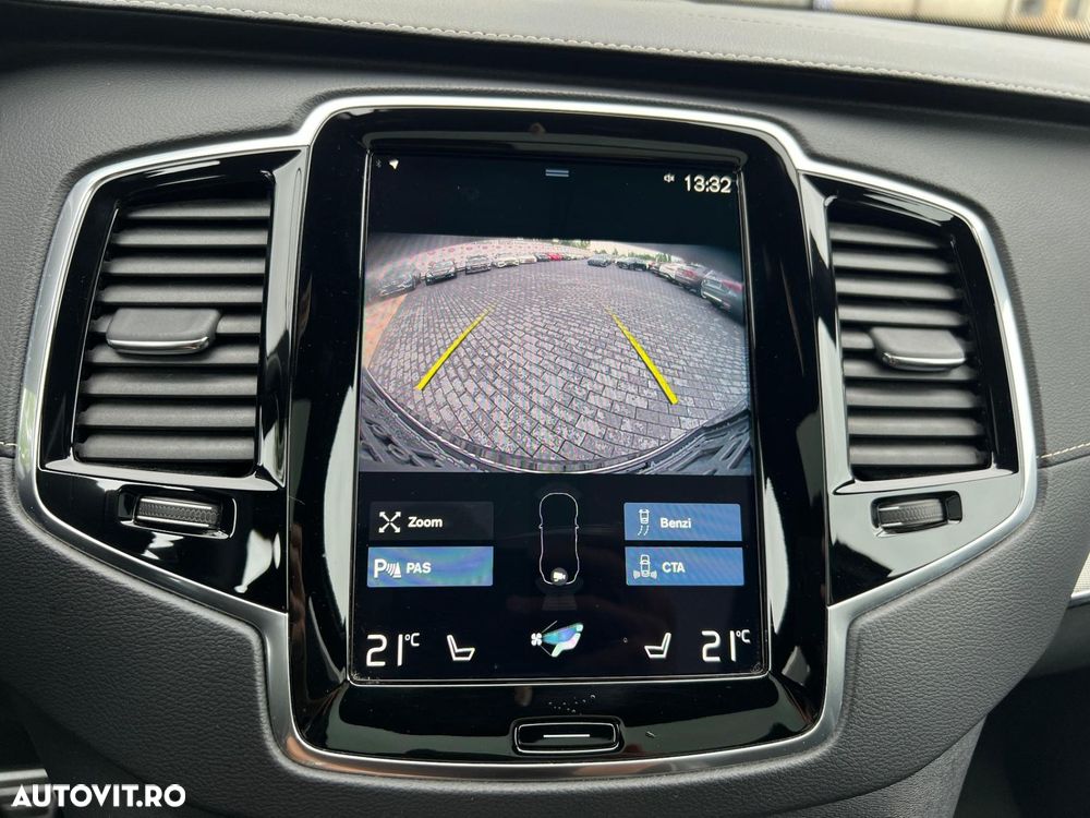 Volvo XC 90 B5 D AWD Plus Dark - 20