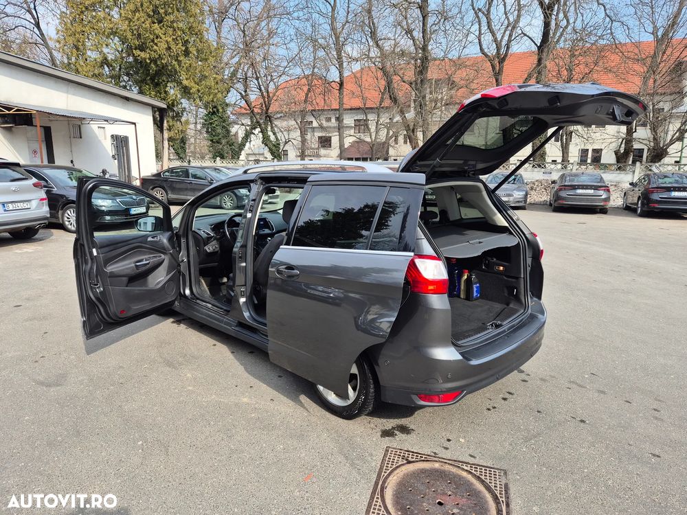 Ford Grand C-Max - 8