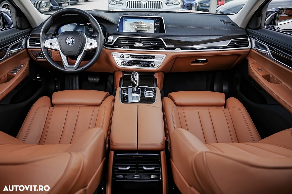 BMW Seria 7 2023 photo 3